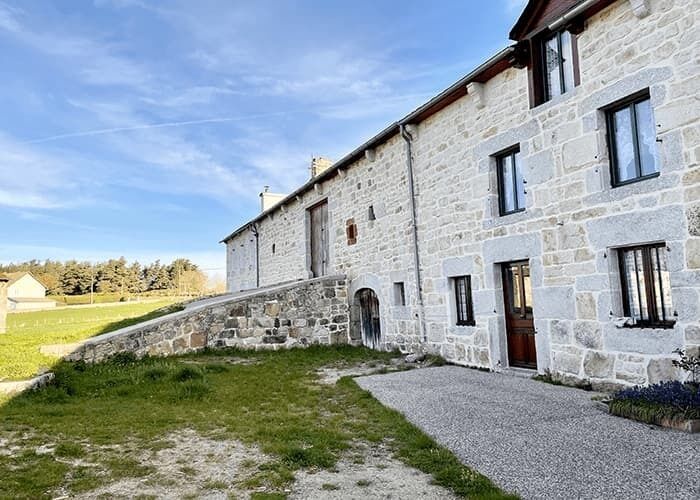 La Croix du Plô - Gîte / Gîte d'étape à Saint-Alban-sur-Limagnole (Lozère)